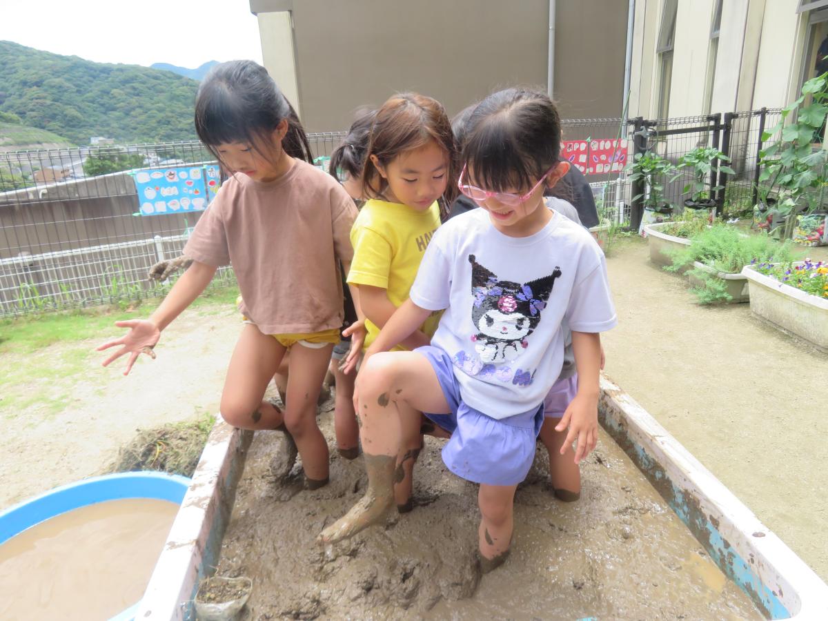 あぜかりこども園