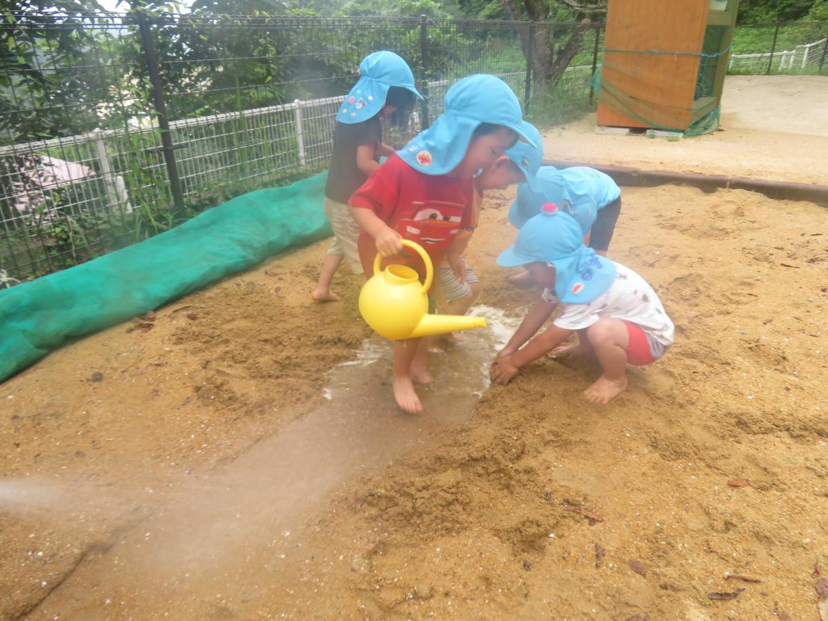 あぜかりこども園